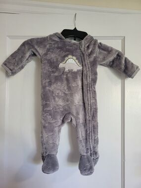 Mick Mack baby Cozy Gray Dino Plush One-Piece Size 0-3 months
